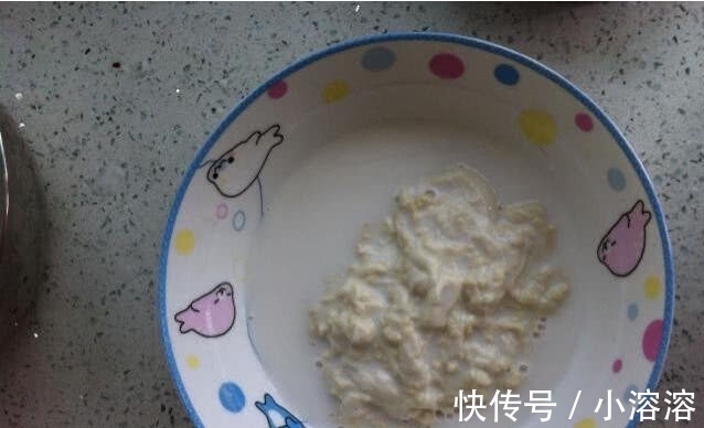 面筋|学着婆婆的方法做凉皮,没想到第一次就成功了,太简单了吧