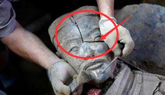 兵马俑|兵马俑真是活人烧制的直到一兵马俑裂开,谜团才被解开