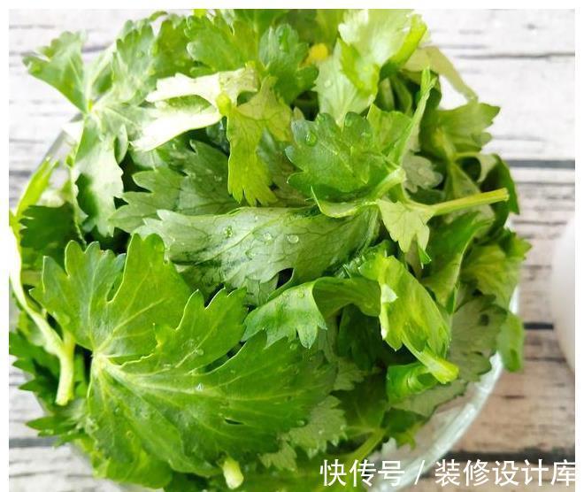 面粉|多吃粗粮更健康,营养全面好处多,教你做咸香适口的玉米面菜窝窝