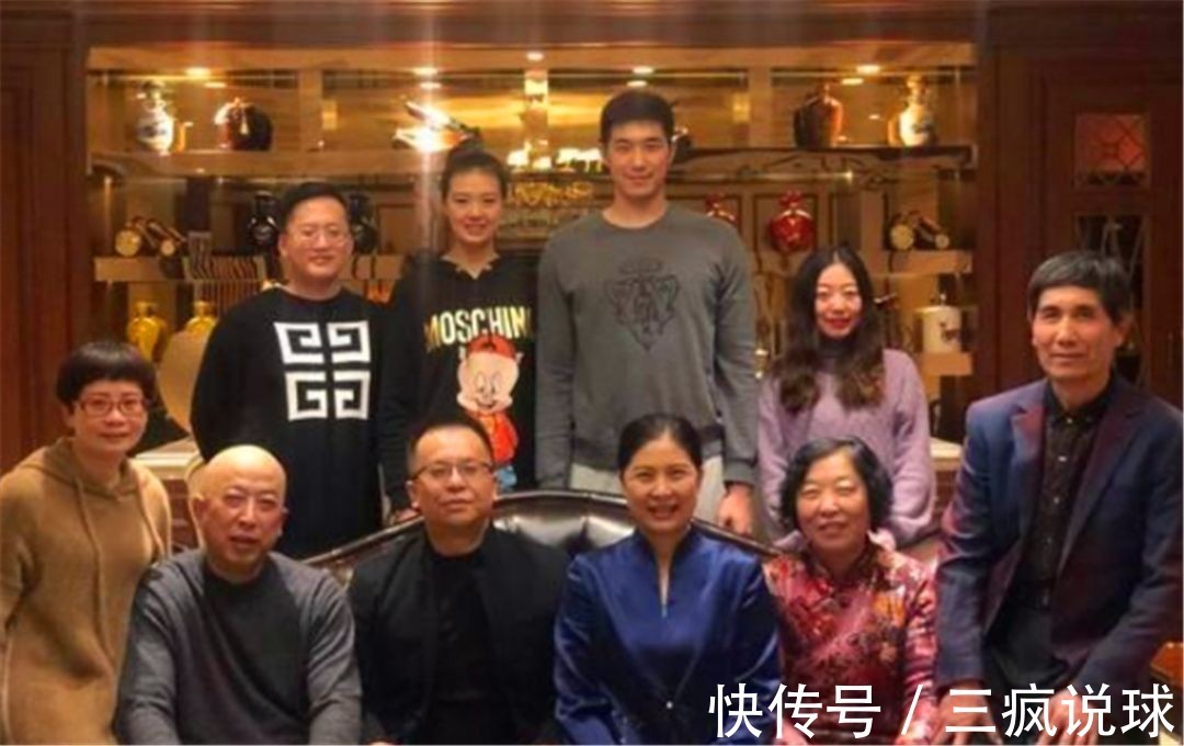cb女排第一美女即将大婚!跨年夜表白大秀恩爱,婆婆长相神似董明珠