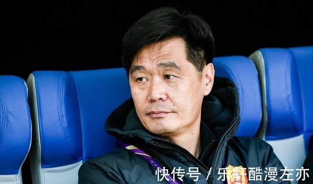 李金羽|下午15点！国足传出消息新教练李霄鹏出招了，有点江湖气息