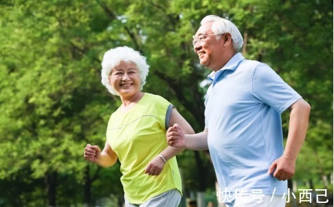 腰间盘突出|腰突老不好？巧用2金方，每天保持一个好习惯！