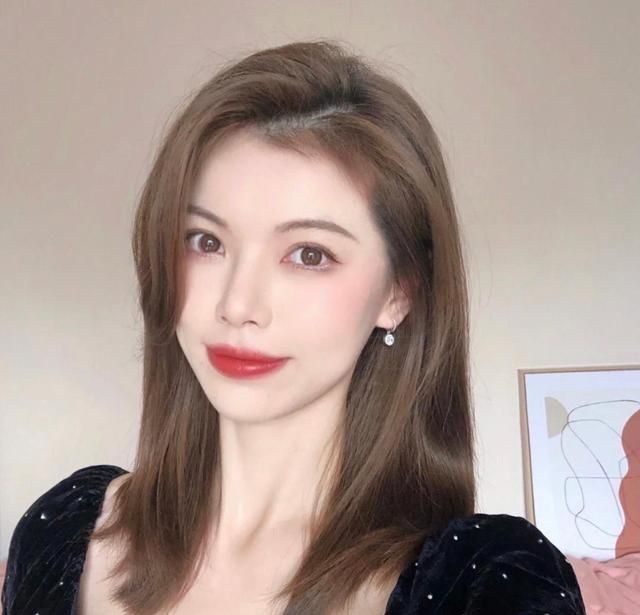 焦糖色|根据肤色选发色:黄一白适合冷棕色,大黄皮米棕色才温柔!