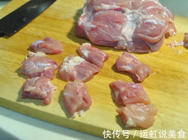 居家必备小吃!大叔教你烤鸡肉串,外焦里嫩,香气扑鼻,超好吃~!