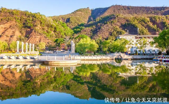 崇信龙泉寺，流水潺潺、曲径通幽……