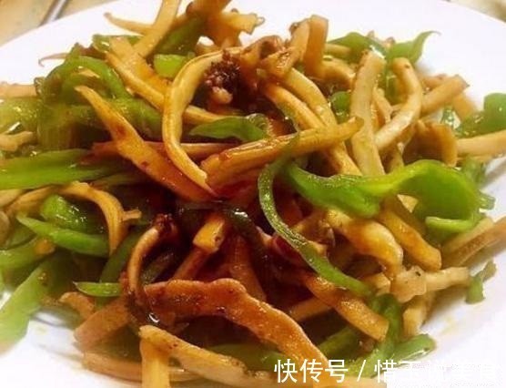 家常饭菜好吃美味, 看一家四口人的晚餐, 简简单单四个菜!