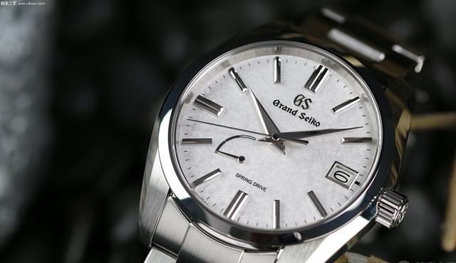 腕表 冠蓝狮推出四款全新Spring Drive系列腕表