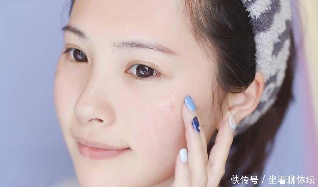 修复|脸部毛孔粗大怎么修复这5款有效收缩毛孔的“精华”,值得收藏