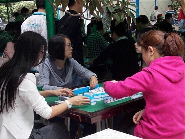 孕妈|90后孕妈天天打麻将,结果孩子生下来,接生大夫看了转身就走