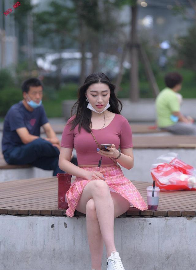 时尚|打底裤穿着舒适,轻松地展现出长腿