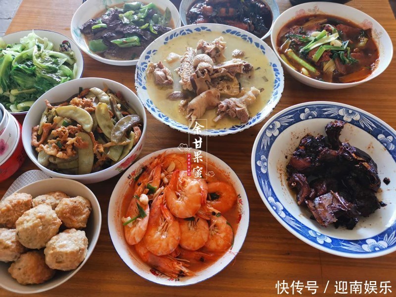 小长假不出游,在家也认真吃饭,有火锅有面食,家常菜肴也味美