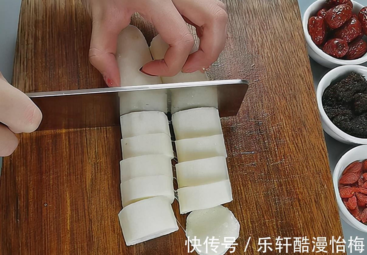 米酒|女人秋冬就应该多吃它山药糯米圆子,营养滋补,香甜软糯