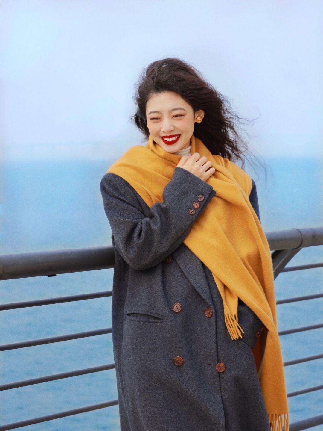 大衣 这些“大衣穿搭”才叫高级,保暖舒适又有气场,日常实用不挑人