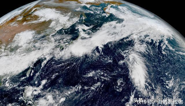 台风白海豚开出风眼,离东京已不到500公里