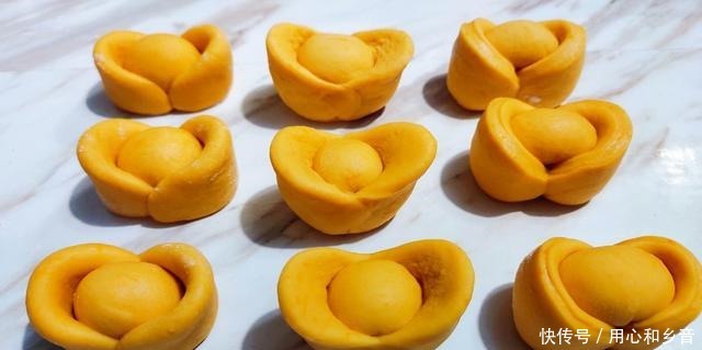 元宝|过新年蒸元宝馒头,手法比例交给你,在家轻松做