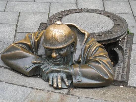 |奇丑无比、这些雕塑都是来搞笑的吗怎么一个个都这么搞笑