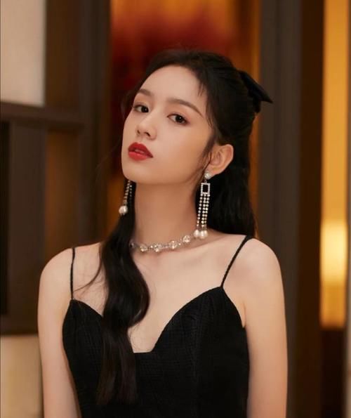 唇形|你适合“淡妆”还是“浓妆”?关键看这些,画错难看又显老