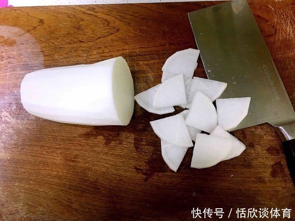 它比牛肉贵,比鲍鱼鲜,冬天一斤68,但贵也要吃,孩子吃少生病