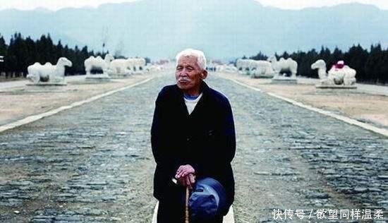 守墓人|目前已消失的职业 在古代很火, 做饭不许生火, 人人抢着要干