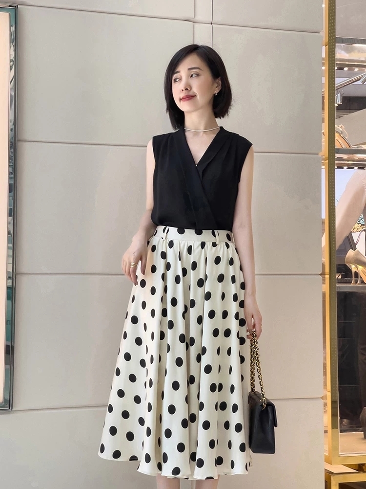 单品|奔三奔四的女性,夏季多穿这些基础款单品,显瘦洋气又高级