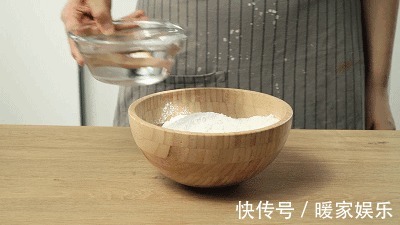 在家也能做红糖糍粑，简单到只需一个锅！