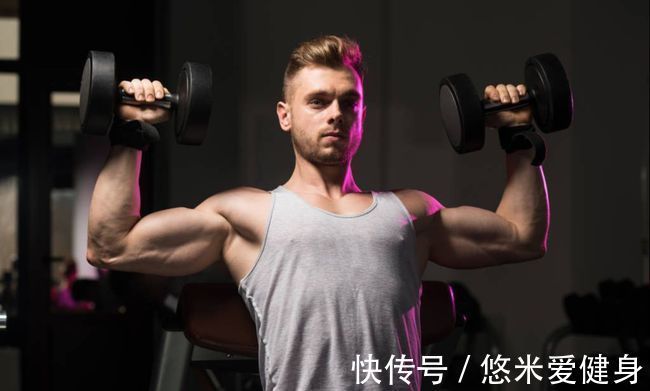 大圆肌|溜肩怎么练成平肩？做好这6个动作，让你拥有饱满宽厚的肩膀