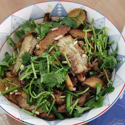 给年夜饭添道菜叭带鱼鸡翅干锅