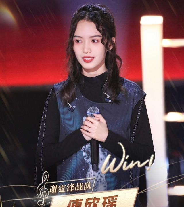 败给了谢霆|《好声音》李荣浩导师对决赛24惨败,盲选时太飘,这下尴尬了