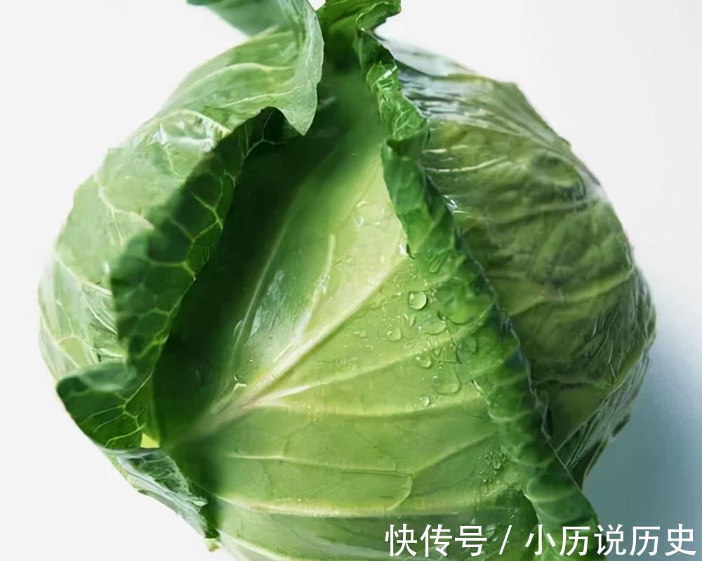 零食|女性过了45岁不要太节俭,常吃4种零食,补充雌激素、抗衰老