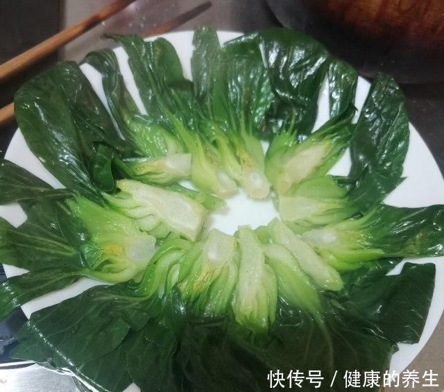 红烧狮子头,肉香四溢,美味下饭!