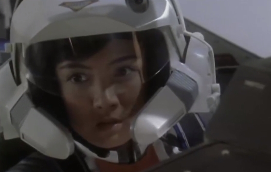 网友吐槽新番《电光机王》中的驾驶设计,这人拥有统治世界的资格