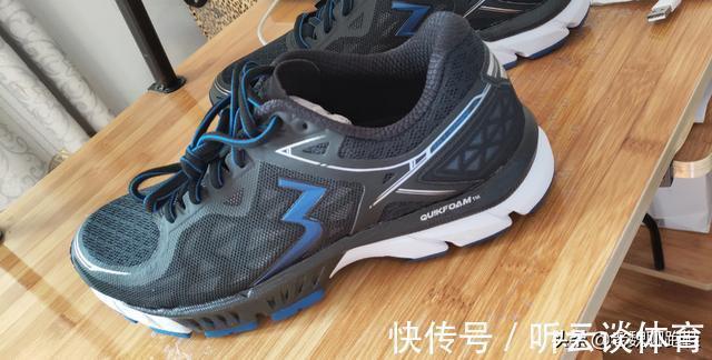 鞋面 懂鞋的人通常会买3双跑鞋,名气不大,但都是性价比之选