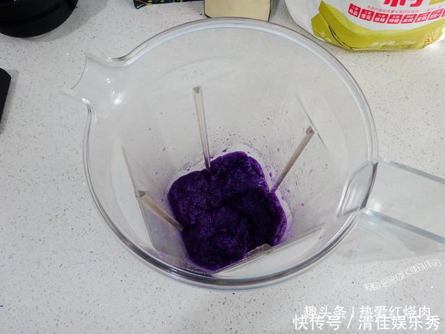 做成|紫薯别总蒸着吃了,加点面粉做成大发糕,蓬松暄软比蛋糕都好吃