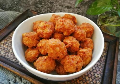  炸肉丸有技巧，牢记“3加2不加”，保证口感酥味道香，放凉不发硬