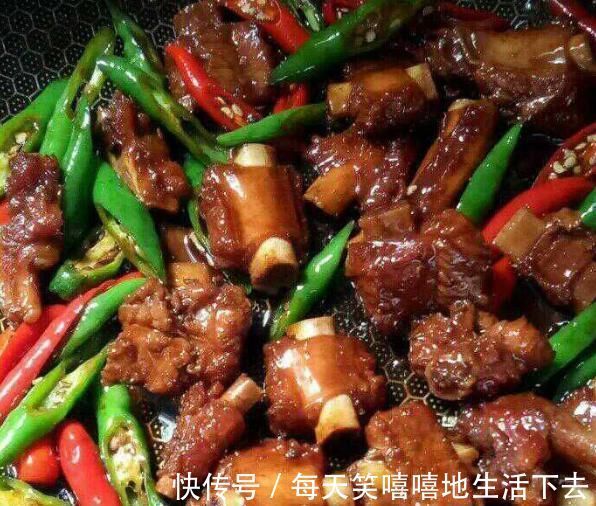 白醋|排骨焯水后，为啥还是腥味大肉质发柴？老师傅：用错水了好吃才怪