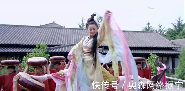 三寸金莲|16世纪发生过什么,三寸金莲的缠足与丰乳肥臀的束腰同时兴起