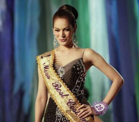 此国|此国一“人妖皇后”, 风光过后却遁入佛门, 还留下一番话