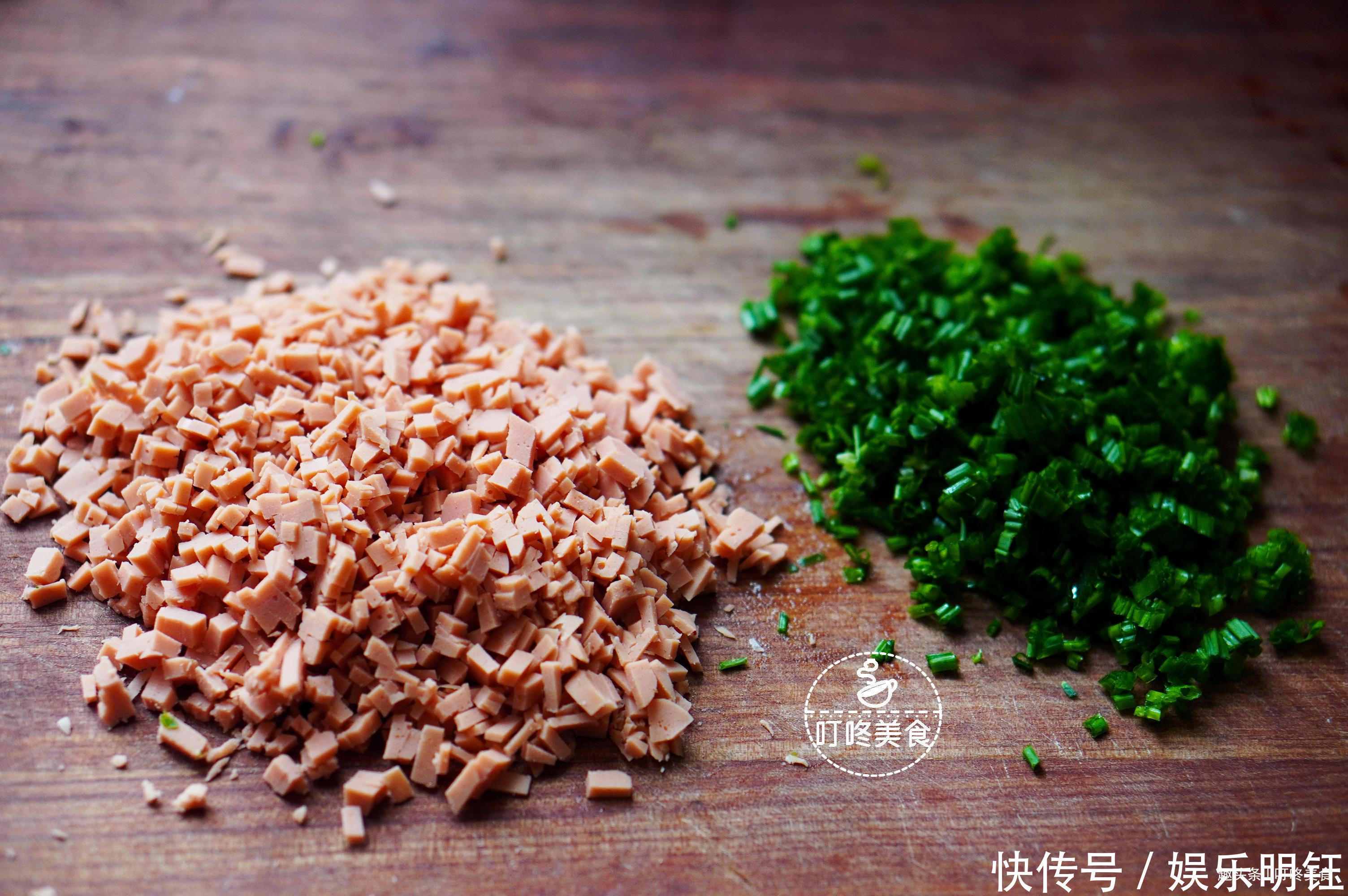 在家做面食,教你新吃法,一卷一蒸就上桌,比包子馒头香百倍