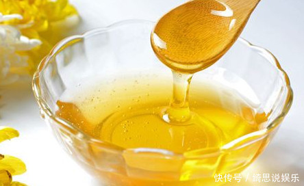 冬天手脚干裂有裂口,用这个小妙招,皮肤变得又白又嫩