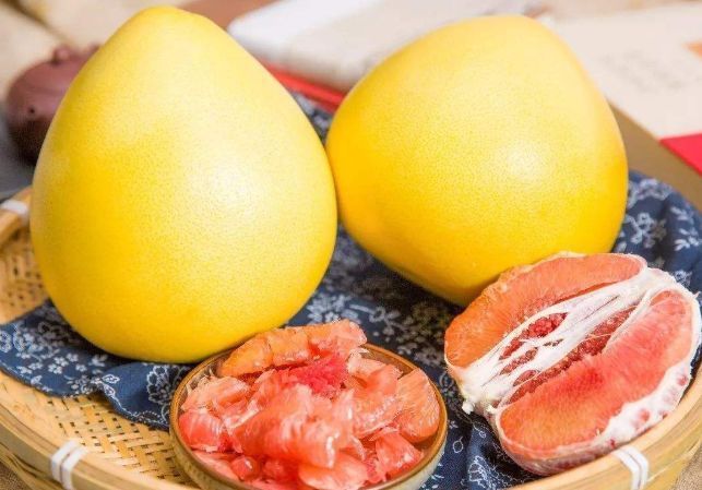 肌肤|每天晚上坚持吃3种食物，营养丰富、滋润肌肤，爱吃就赚了！