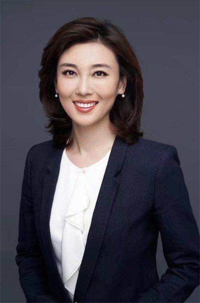 勵志女神|央視最美主持人李紅初中因家境輟學，卻因不認命成為勵志女神