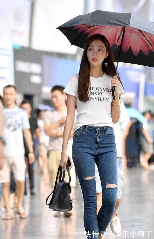 装扮 穿上在任何场合都有面子的打底裤装扮,搭配出曼妙身姿,太惊艳了