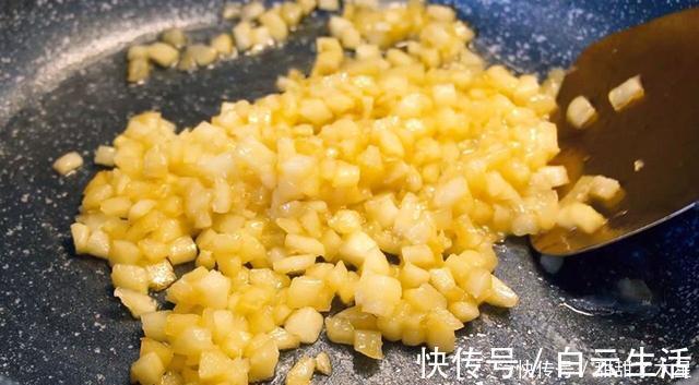 紫薯|不用揉面不用起酥，就能做出酥脆可口的苹果派，一口咬下料超足