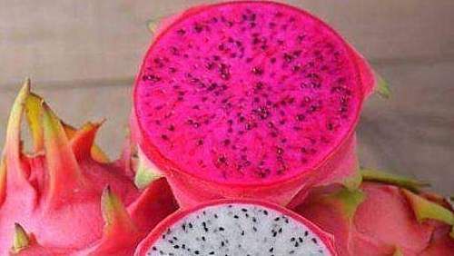 女性到了中年常吃三种食物，补水润肤，排毒抗衰，肌肤水嫩又光滑