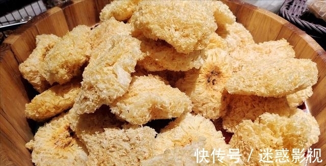 天冷多喝银耳汤，炖银耳汤要想黏稠出胶多，就得记住2个窍门