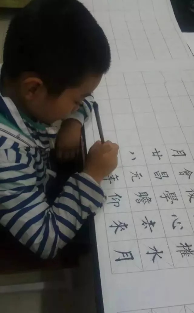 张晓博&9岁娃学柳体两年,获全国一等奖!