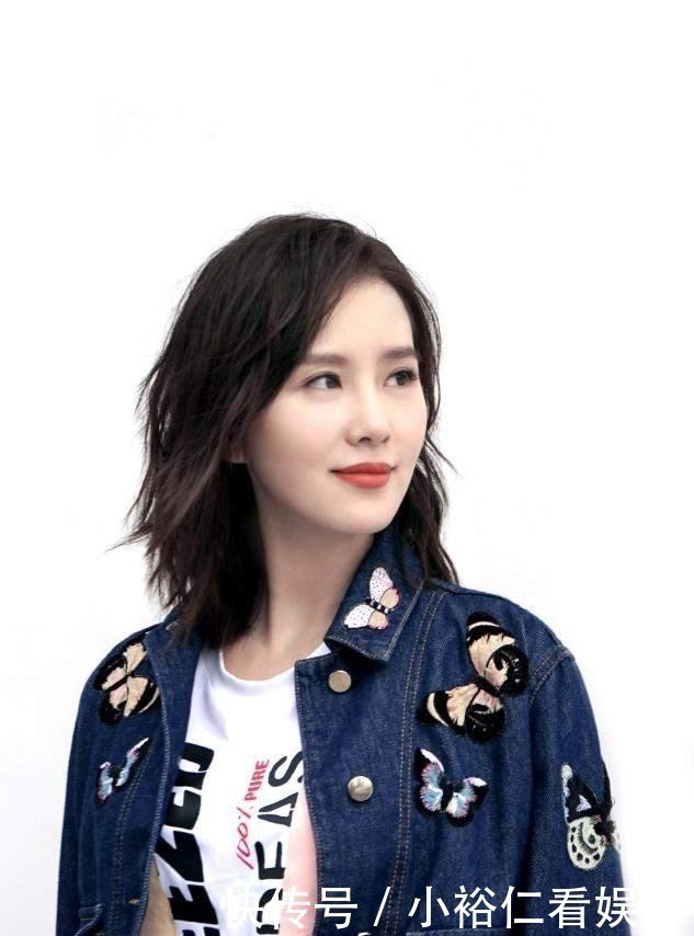 刘海|丸子头已经不流行了,今年这5种“发型”是真火,简单大方显脸小