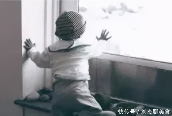 手残党|别再装“鸟笼式”防盗窗,如今流行这样装,安全防盗不遮光 !