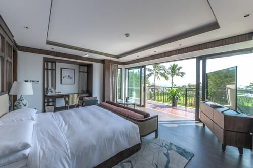 中年|三亚极奢华客房：面积1600多平方米，每晚房费近8万元