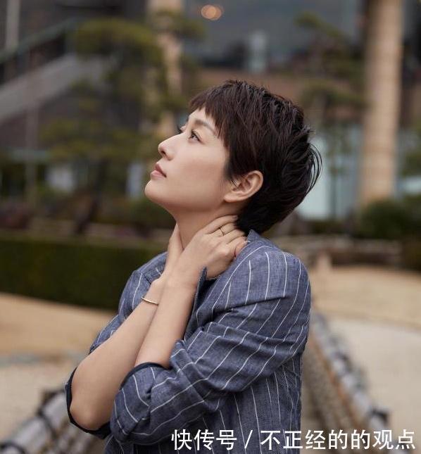 后脑勺|马伊琍还是把头发剪短了,短碎发变潮短发,网友“美得焕然一新”